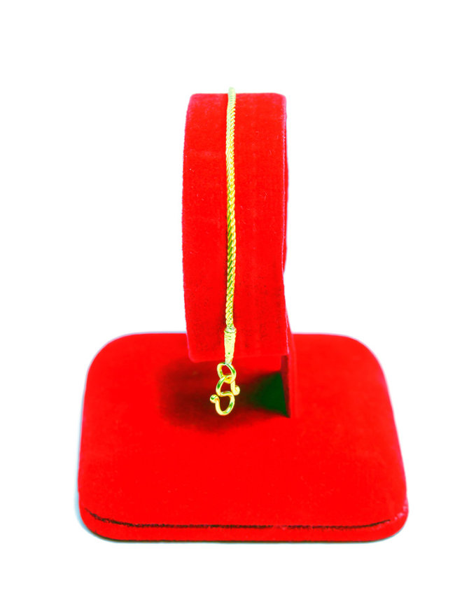 สร้อยข้อมือ ทองคำแท้ ลายโซ่เหลี่ยมเอส หนัก 1/2 สลึง