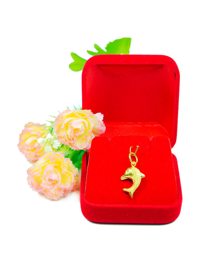 จี้ ทองคำแท้ รูปปลาโลมา 1 ตัว ตัดลาย หนัก 1/2 สลึง จี้ ทองคำแท้ รูปปลาโลมา 1 ตัว ตัดลาย หนัก 1/2 สลึง