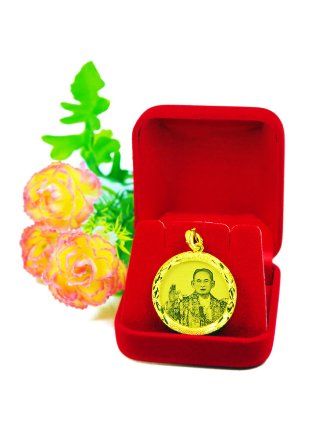 จี้ ทองคำแท้ รูปร. 9 ยิงเลเซอร์ น้ำหนักทอง 2 สลึง