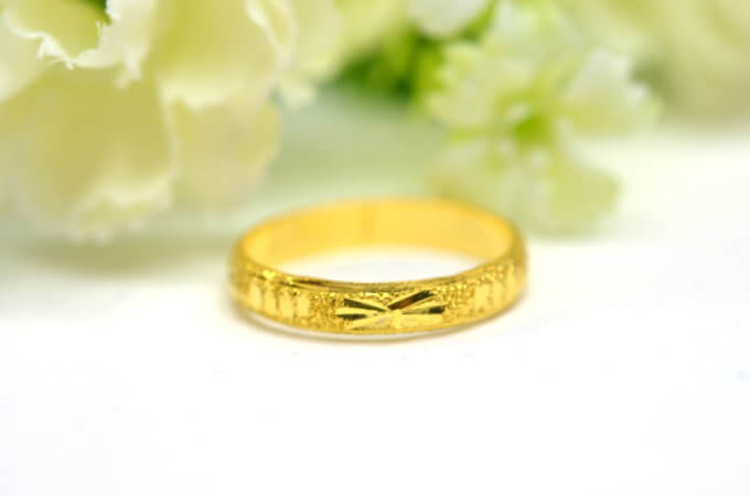 แหวน ทองคำแท้ ลายลูกคิด จิกเพชร ตัดลาย หนัก 1 กรัม