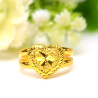 แหวนแต่งงาน รูปหัวใจทันสมัยเหมาะกับผู้หญิงหลายๆคน