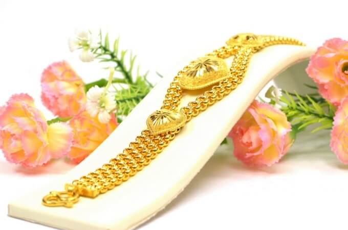 สร้อยข้อมือ ทองคำ 2 บาท ลายผ่าหวายปะหัวใจ