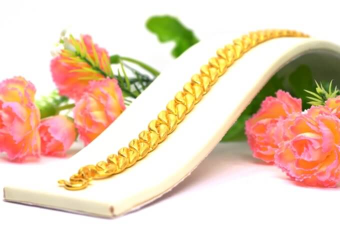 สร้อยข้อมือ ทองคำ 1 บาท ลายบิดปั๊มโปร่ง